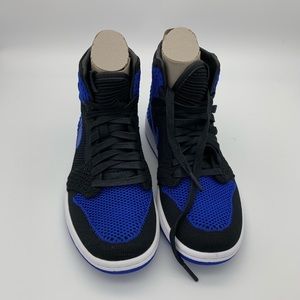 Jordan 1 retro hi flynit Royal blue. Couple sz